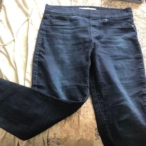 Pull-on skinny jeggings